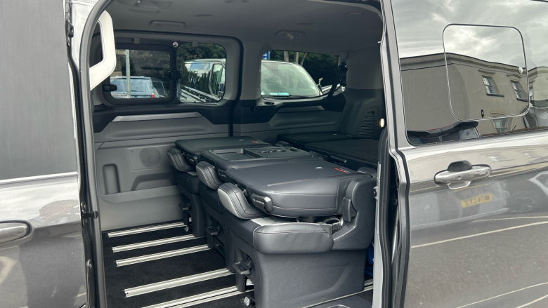 Ford Tourneo Custom 340 L1 Electric Rwd 160kW 65kWh H1 Titanium X 8 seater Auto